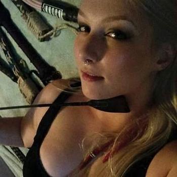 Bist du bereit für Erziehung? aus Düsseldorf, 34 Jahre alt